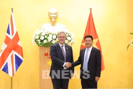Vietnam y Reino Unido impulsan cooperación en comercio y tecnología verde