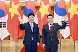 Presidente del Parlamento vietnamita sostiene conversación con su homólogo surcoreano