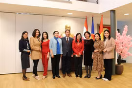Buscan mejorar actividades de mujeres vietnamitas en los Países Bajos