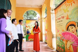 Recrean ritual de Fiesta tradicional de Doan Ngo en Ciudadela Imperial de Thang Long
