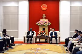 Vicepresidente de Asamblea Nacional de Costa de Marfil visita Quang Ninh