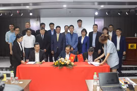Empresas de Hanoi y Shanghai establecen cooperación