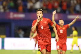 SEA Games 32: Vietnam derrota a Malasia y asegura boleto a semifinales de fútbol masculino