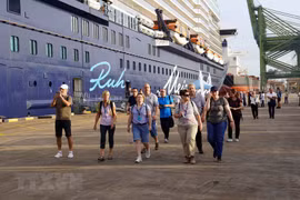 Crucero MEIN SCHIFF 5 llega a provincia vietnamita de Ba Ria-Vung Tau