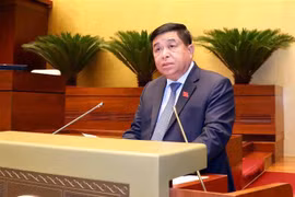 Diputados vietnamitas evalúan informes sobre inversión pública a medio plazo