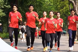 Casi mil 500 personas participan en carrera en respuesta a ASIAD 19 