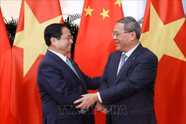 Primer ministro de Vietnam sostiene conversaciones con su homólogo chino