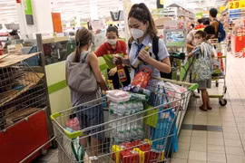 Tailandia continúa con la iniciativa de tiendas móviles para reducir el costo de vida