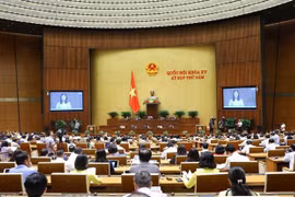 Proseguirá Parlamento de Vietnam debate sobre progreso socioeconómico
