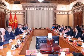 Fomentan cooperación entre Ciudad Ho Chi Minh y localidades de Rusia 