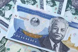 Laos realiza nueva política crediticia para estimular crecimiento económico