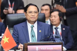 Premier vietnamita asiste a Cumbres de la ASEAN y socios