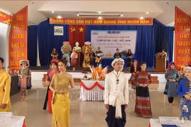 Estudiantes laosianos y camboyanos celebran festivales del año nuevo en Vietnam