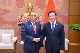 Vietnam y Laos refuerzan cooperación entre órganos legislativos