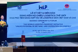 Vietnam y Emiratos Árabes Unidos explotan potencial de cooperación logística