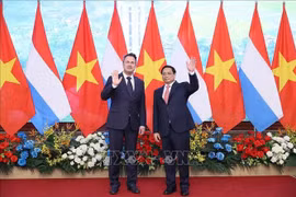 Concluye primer ministro luxemburgués visita oficial a Vietnam