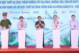 Premier vietnamita asiste a inauguración de proyectos de aeropuertos de Long Thanh y Tan Son Nhat
