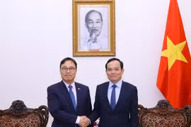 Viceprimer ministro de Vietnam recibe al embajador de Corea del Sur