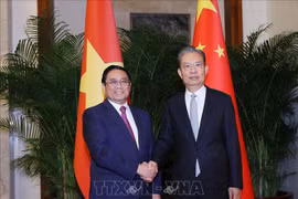  Vietnam y China abogan por promover más cooperación parlamentaria