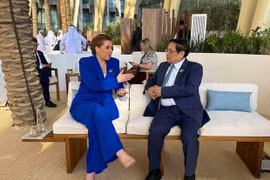 Premier vietnamita se reúne con dirigentes de países y organizaciones internacionales