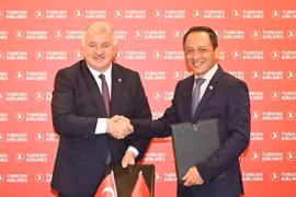Vietnam Airlines firma acuerdo de cooperación con Turkish Airlines