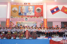 Comienza nuevo año escolar la escuela bilingüe laosiano-vietnamita