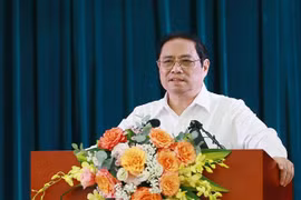 Premier vietnamita insta a crear condiciones para desarrollo de la prensa