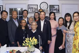 Resaltan aportes de vietnamitas en EE.UU. al avance del país de origen