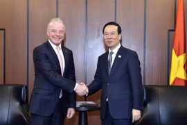 Presidente vietnamita se reúne con líderes de Boeing y Apple