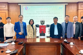 Presentan robot humanoide inteligente “hecho en Vietnam”