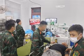 Trasladan a pescador vietnamita con derrame cerebral a parte continental
