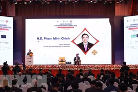 Vietnam contribuye activamente a las prioridades económicas de ASEAN