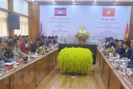Kon Tum fortalece la cooperación con la provincia camboyana de Ratanakiri