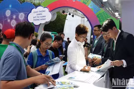 Exposición de productos y servicios abre sus puertas en Ciudad Ho Chi Minh