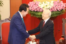 Máximo dirigente partidista de Vietnam se reúne con presidente de Corea del Sur