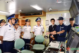 Fuerzas de guardacostas de Vietnam y Japón comparten experiencias