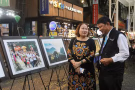Efectúan en Vietnam exhibición fotográfica “Budismo con paz”