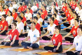 Efectúan Día Internacional de Yoga por primera vez en Quang Binh