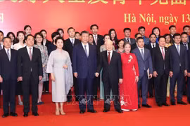 Máximos dirigentes vietnamita y chino se reúnen con intelectuales y jóvenes