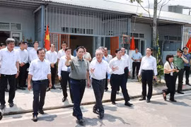 Premier vietnamita inspecciona proyectos de provincia de Thua Thien- Hue
