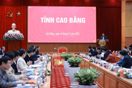 Premier insta a provincia de Cao Bang a centrarse en desarrollo de economía fronteriza