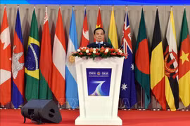 Viceprimer ministro de Vietnam asiste a ferias en provincia china de Yunnan