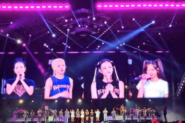 BlackPink conquista a miles de fanáticos en la primera noche de Born Pink en Hanoi