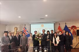 Amigos internacionales felicitan a Vietnam por su Día Nacional 