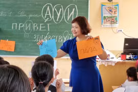 Difunden idioma vietnamita en los cinco continentes