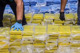 Policía de Laos incauta 400 ladrillos de heroína