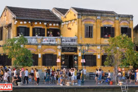 Hoi An de Vietnam recibe a numerosos turistas en ocasión del Año Nuevo