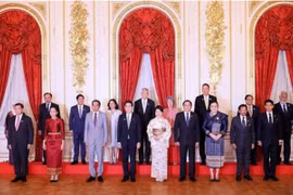 Primer ministro japonés promete promover cooperación económica con ASEAN
