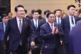 Llaman a empresas surcoreanas a intensificar sus inversiones en Vietnam