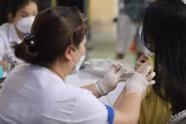 Vietnam se esfuerza por prevenir brotes de pandemia de COVID-19